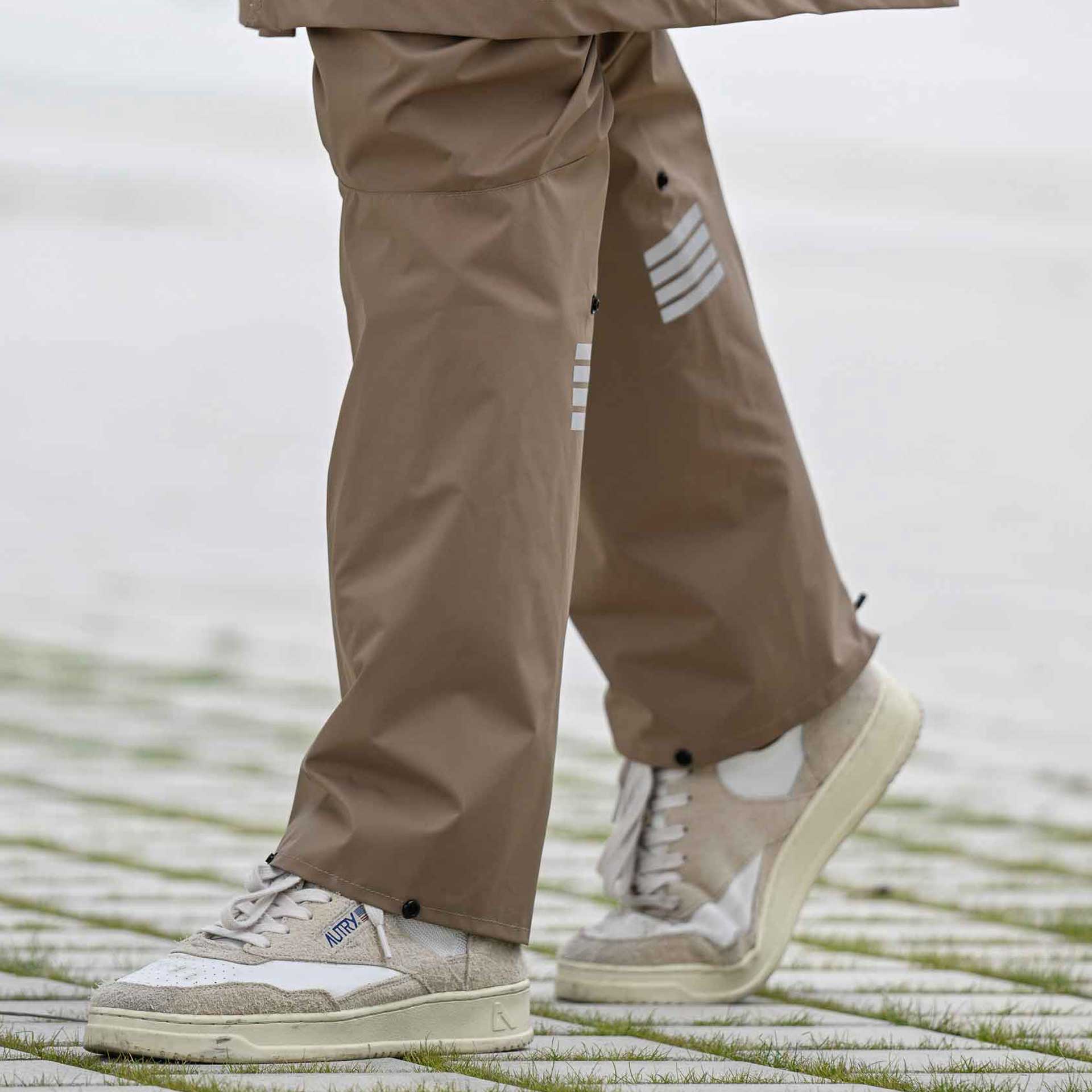 détail jambières du parka innovant homme camel rekis