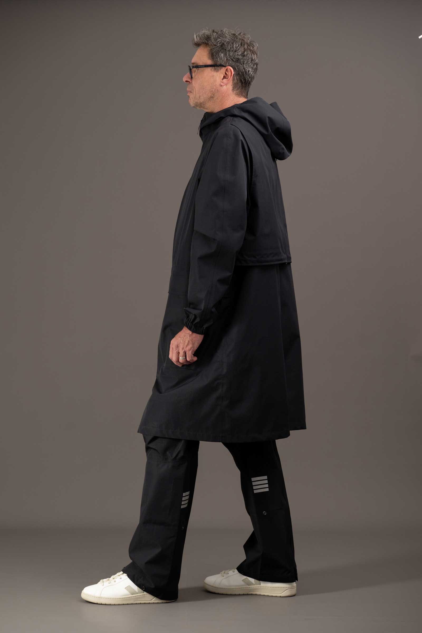 parka techwear noir rekis pour mobilités douces profil